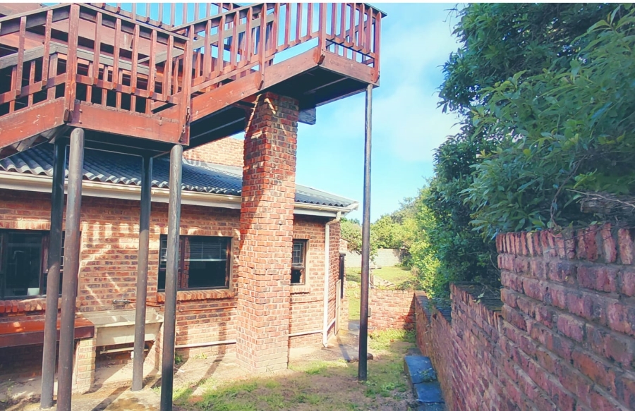 4 Bedroom Property for Sale in Oyster Bay Eastern Cape